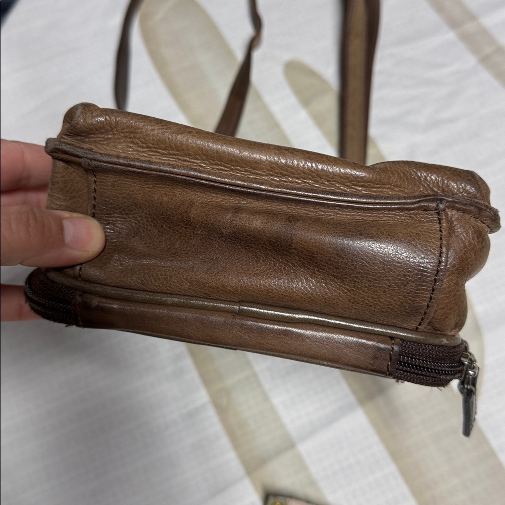 Fossil Brown distressed Leather Crossbody Bag purse - Picture 8 of 9